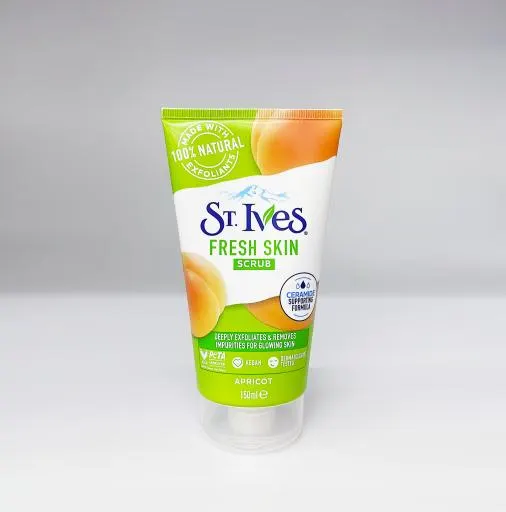 St. Ives Fresh Skin Apricot Face Scrub 150ml